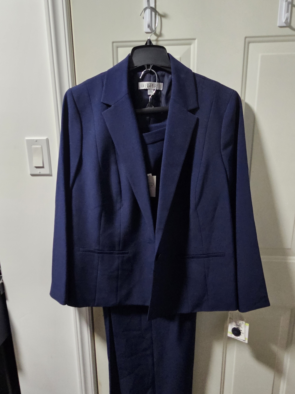 Kasper Indigo/ Navy Blazer & Pants Suit Size 18W NWT